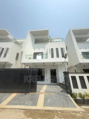 5bdrm Duplex in Ikota for sale