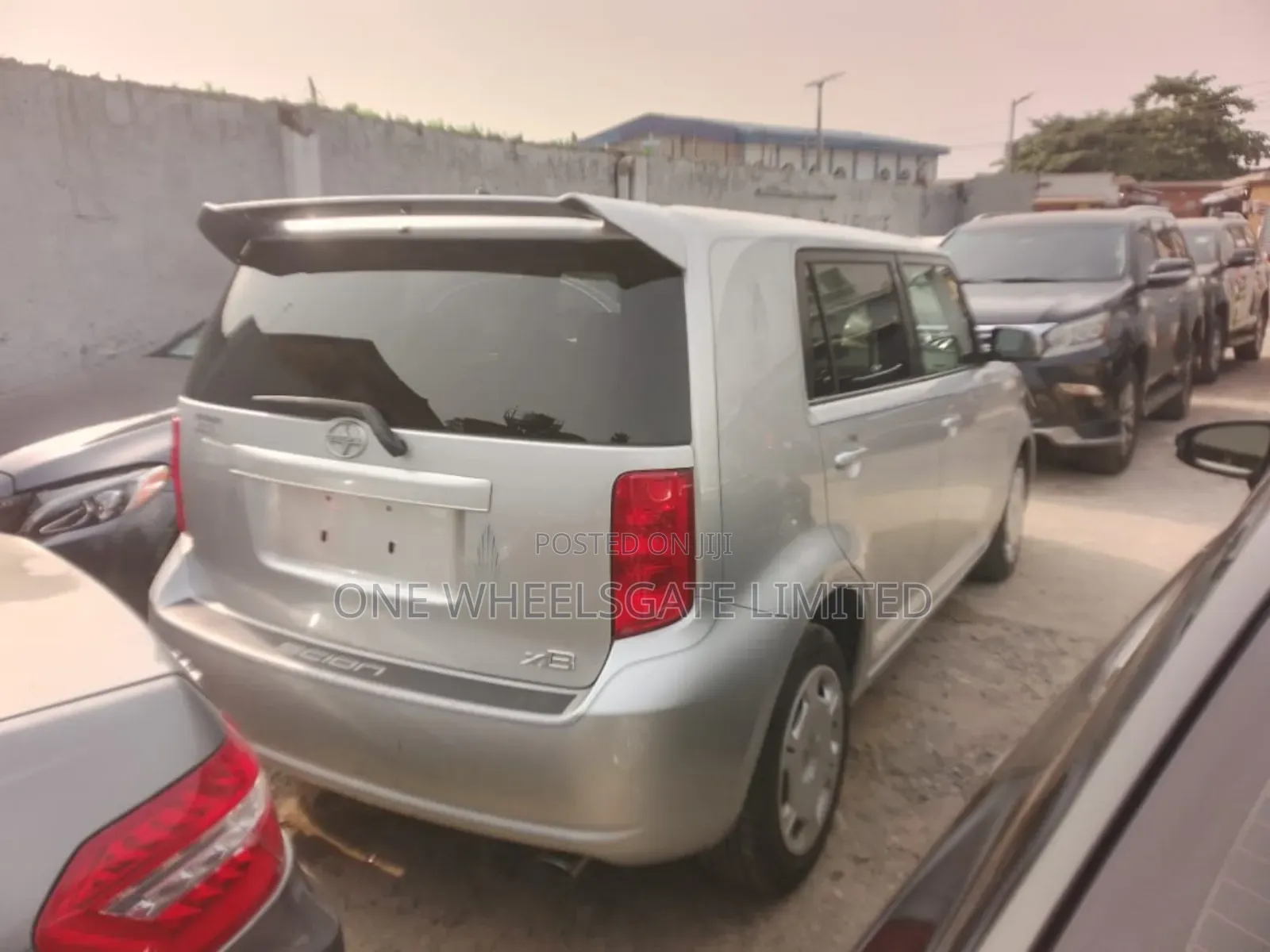 Scion xB Base 2010 Silver