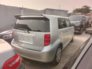 Scion xB Base 2010 Silver