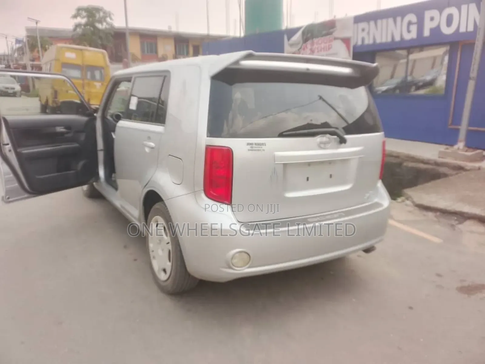 Scion xB Base 2010 Silver