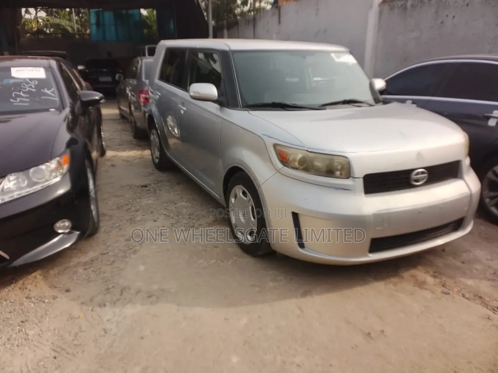 Scion xB Base 2010 Silver
