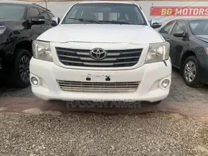 Toyota Hilux 2010 White