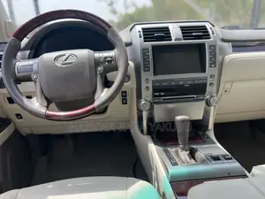 Lexus GX 460 Base 2015 Gold
