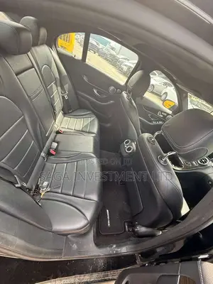Mercedes-Benz C300 Luxury Sedan RWD (2.0L 4cyl 7A) 2016 Black