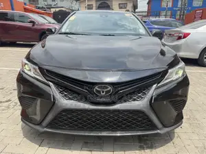 Toyota Camry SE FWD 2020 Black