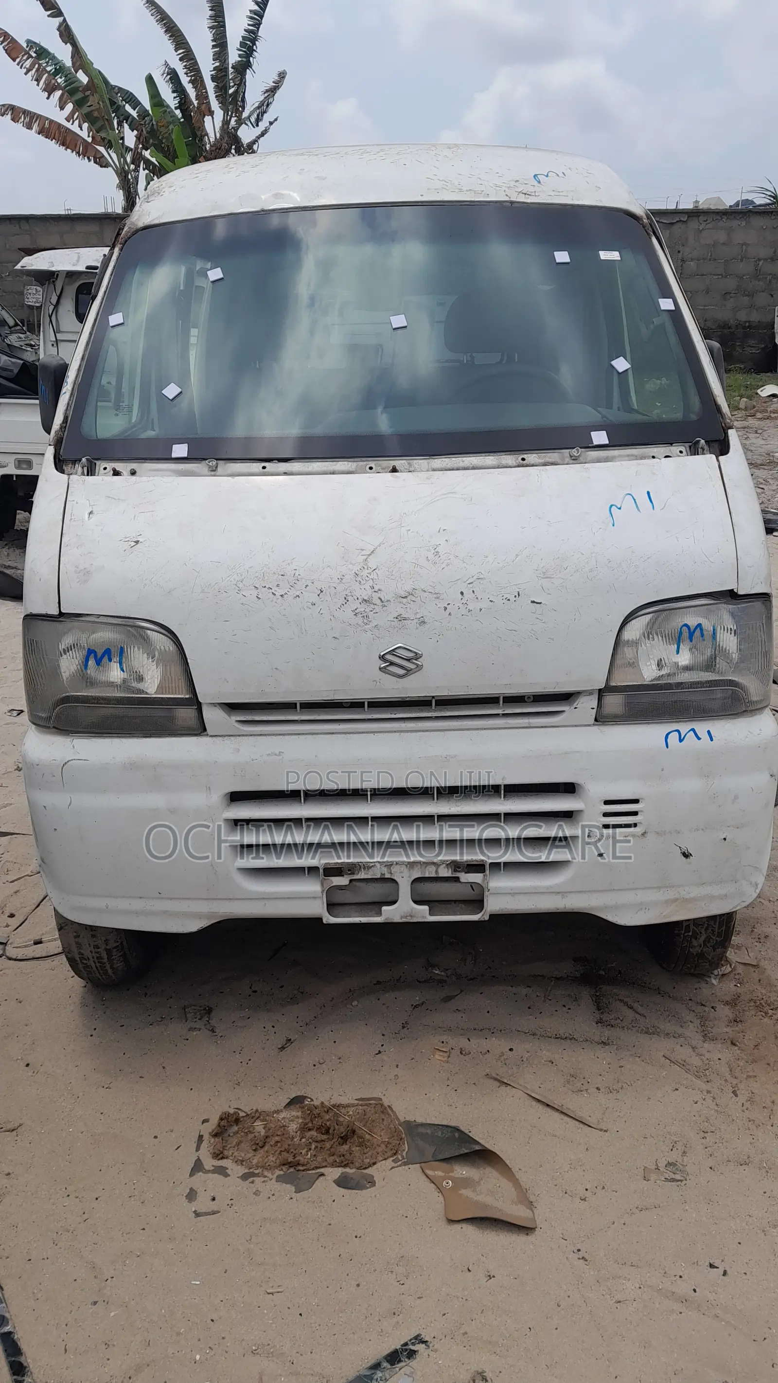 Suzuki Every 2000 White