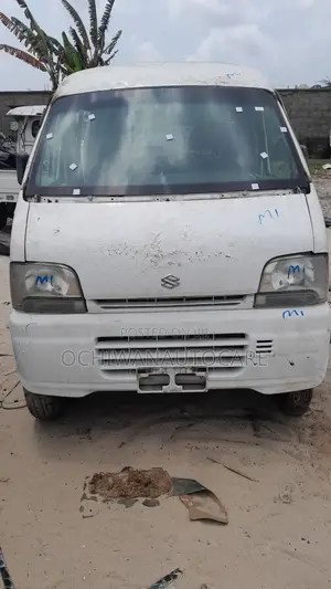 Suzuki Every 2000 White