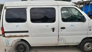 Suzuki Every 2000 White
