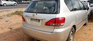 Toyota Avensis 1.8 VVT-i 2007 Silver