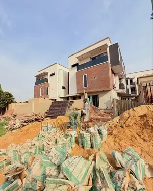 5bdrm Duplex in Opebi for sale