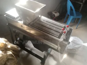 Groundnut Peeling Machine