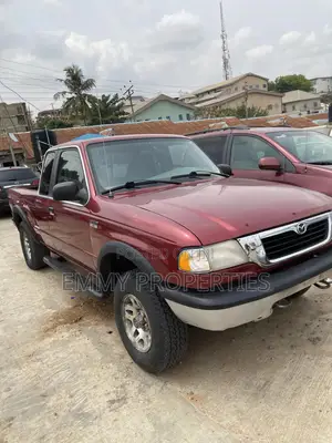 Mazda B-series 2000 Red