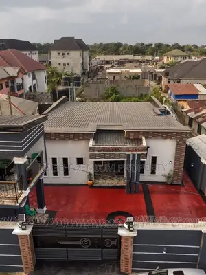Furnished 4bdrm Bungalow in Abuloma Road for sale