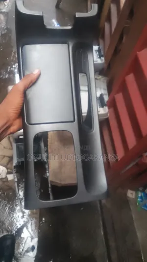 Gear Chrome for Toyota Camry 2005