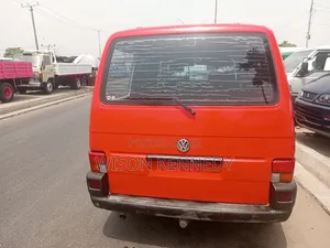 Volkswagen Transporter 2004 Red