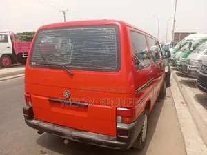 Volkswagen Transporter 2004 Red