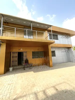 5bdrm Duplex in Kado for rent