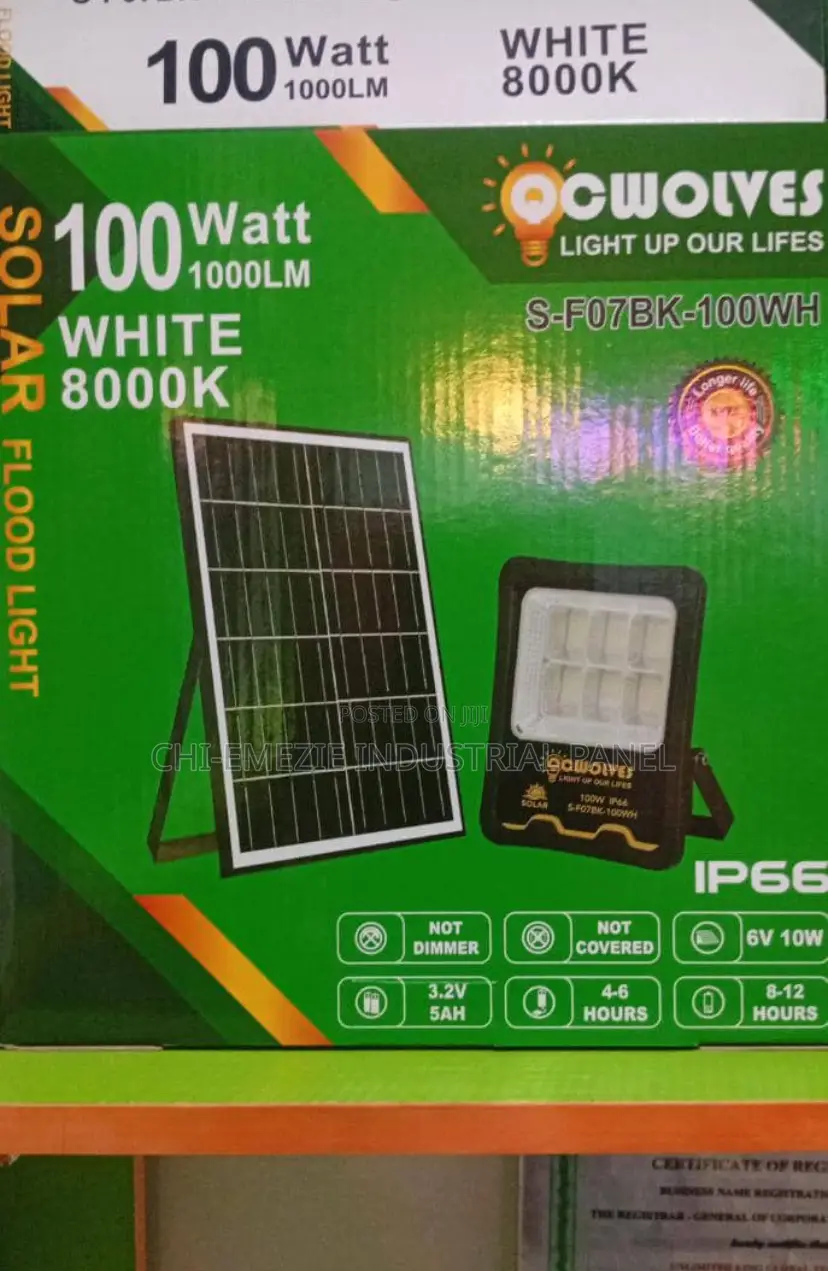 Strong Performance Solar Flood Light  Bright Outdoor Security Lighting