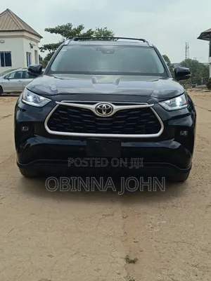 Toyota Highlander XLE 2022 Black
