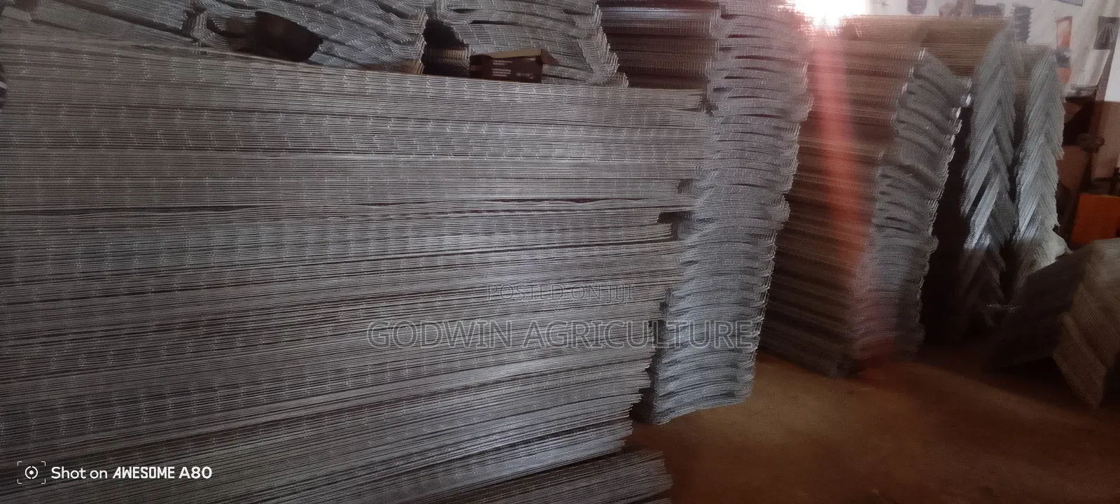 Hot Deaply Galvanized Battery Cage ()