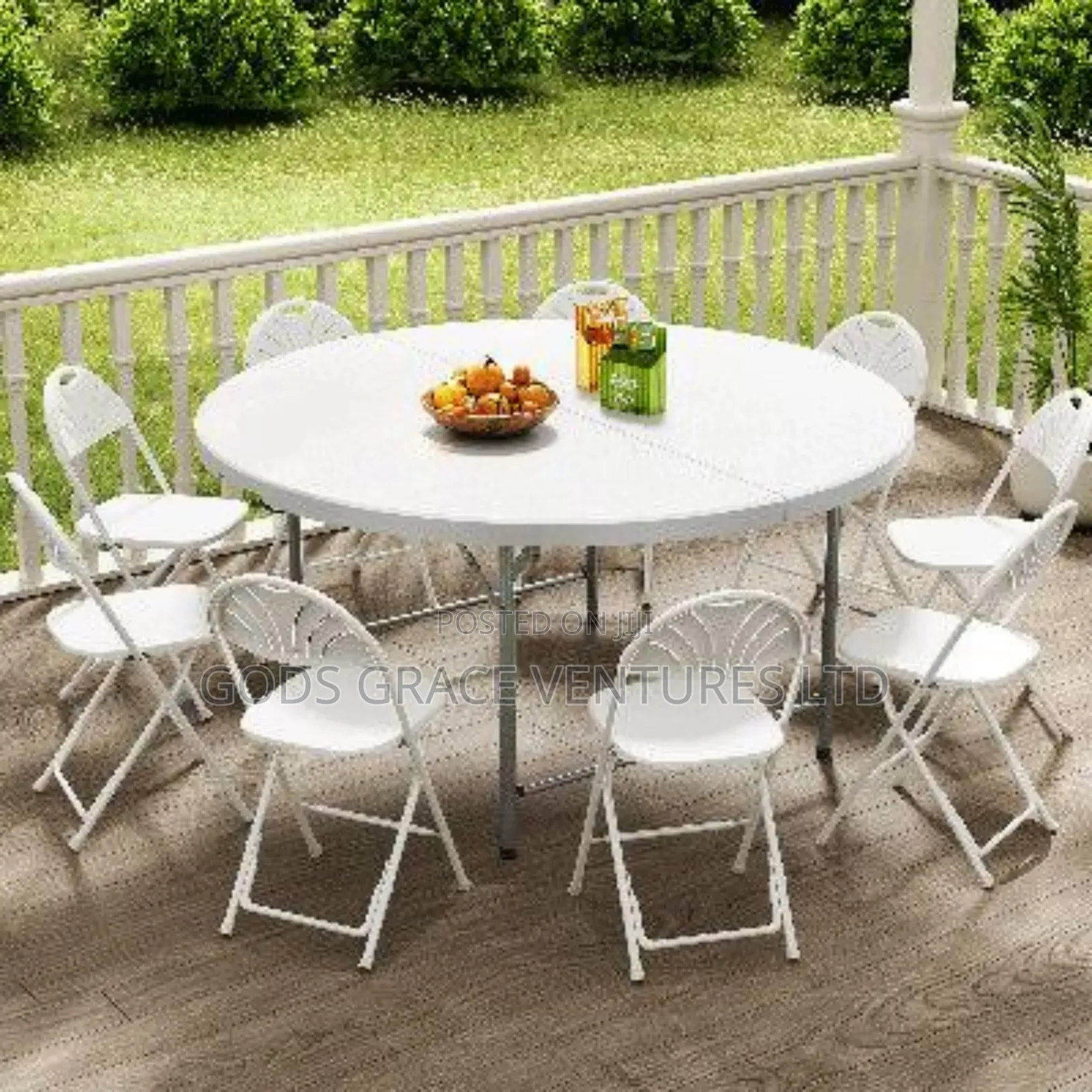 Round Foldable Banquet Table and Chairs