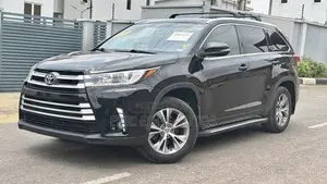 Toyota Highlander XLE 4x4 V6 (3.5L 6cyl 8A) 2017 Black