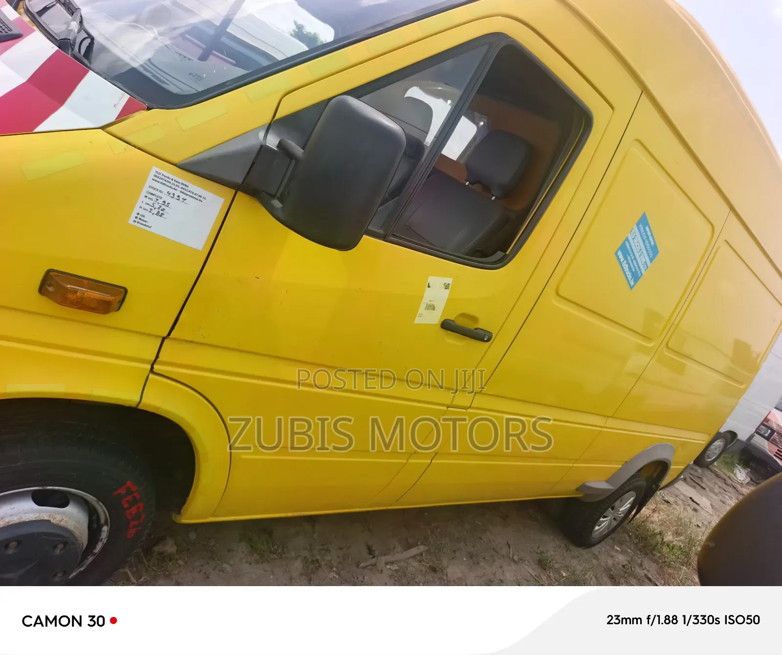 Mercedes-Benz Sprinter 2000 Yellow