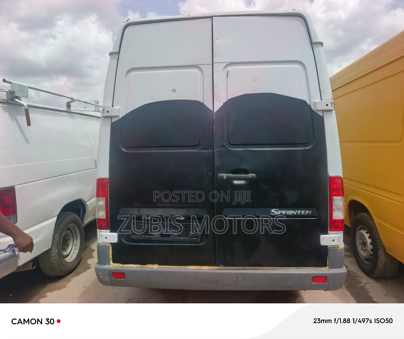 Mercedes-Benz Sprinter 2000 White
