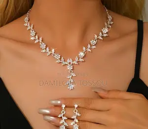 3pcs/Set Fashion Flower Pendant Earrings and Necklace Wide Face Jewelr
