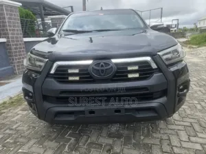 Toyota Hilux 2020 Black