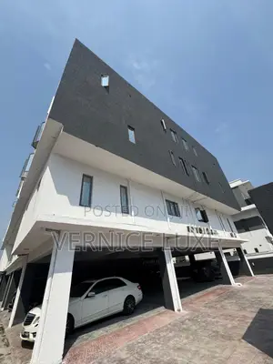 3bdrm Block of Flats in Lekki Phase 1 for sale