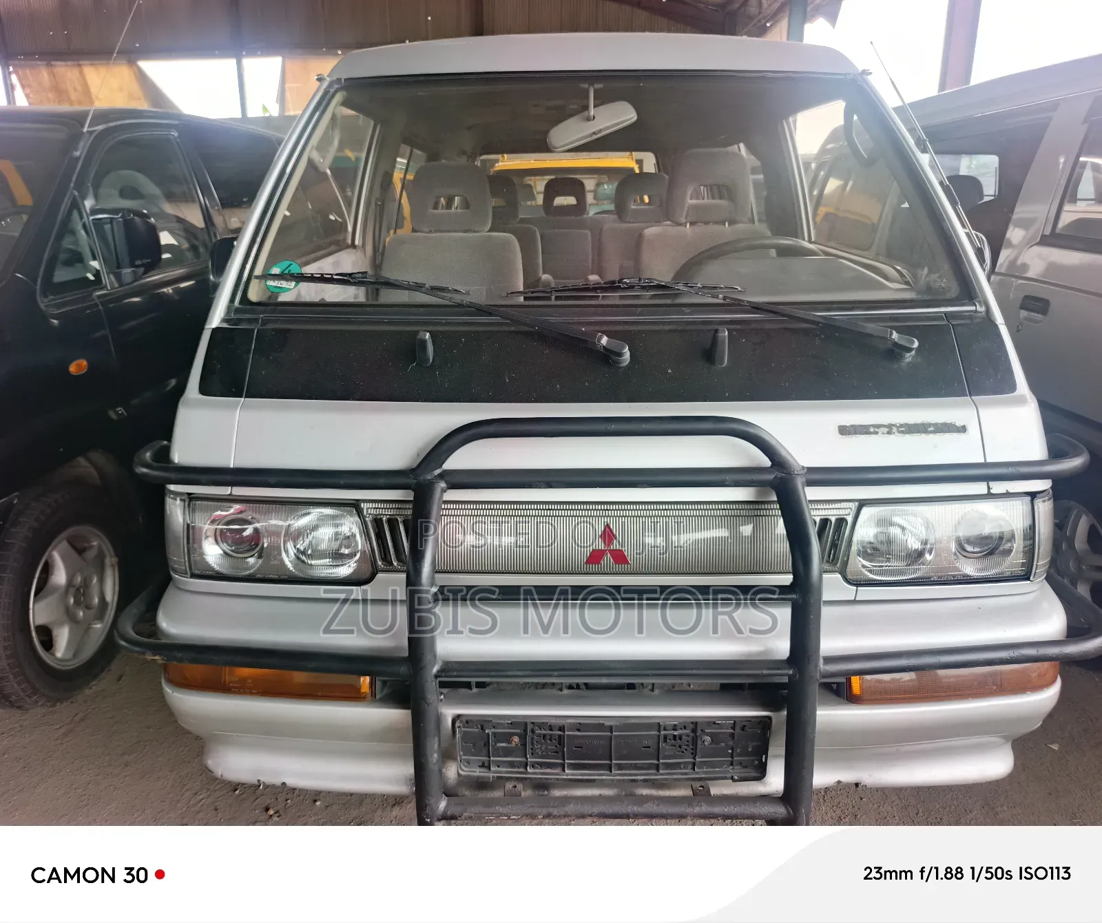 Mitsubishi L300 2005 Grey