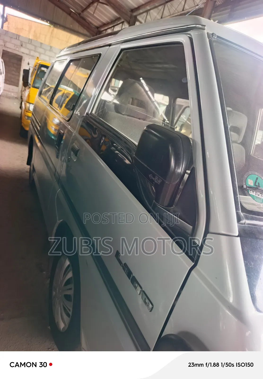 Mitsubishi L300 2005 Grey
