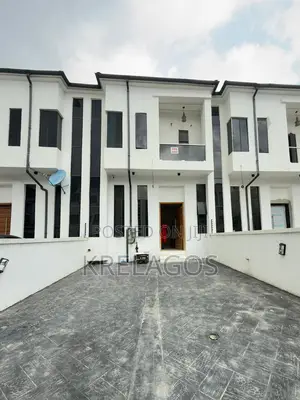 4bdrm Duplex in Ikota for sale