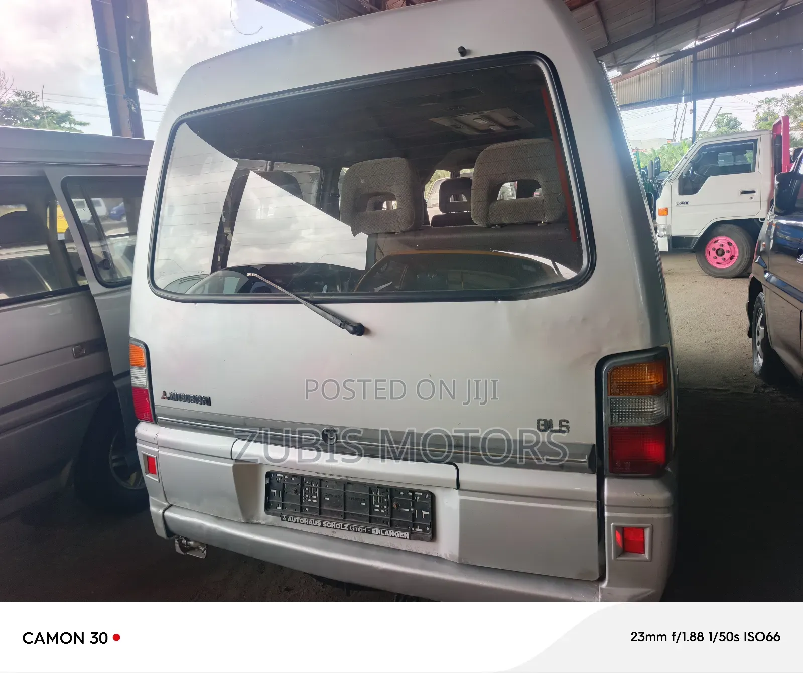 Mitsubishi L300 2005 Grey