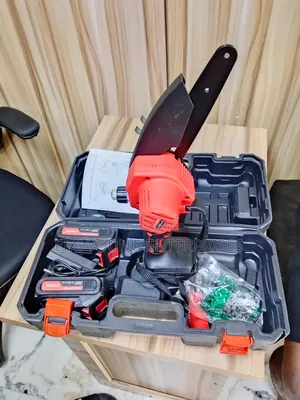 6inch to 8inch Brushless Electric Chainsaw With Two Batteries