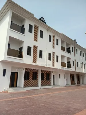 4bdrm Townhouse/Terrace in Sangotedo for Sale