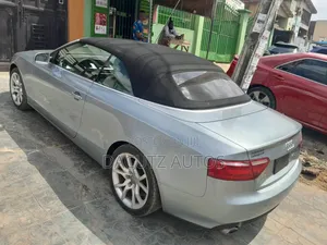 Audi A5 2.0 TDI Coupe 2011 Blue
