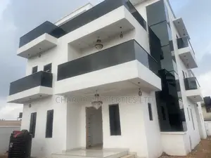 Furnished 7bdrm Duplex in Benin City for sale