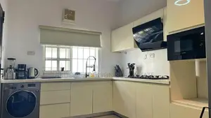 Furnished 3bdrm Apartment in Parkview Estate for rent