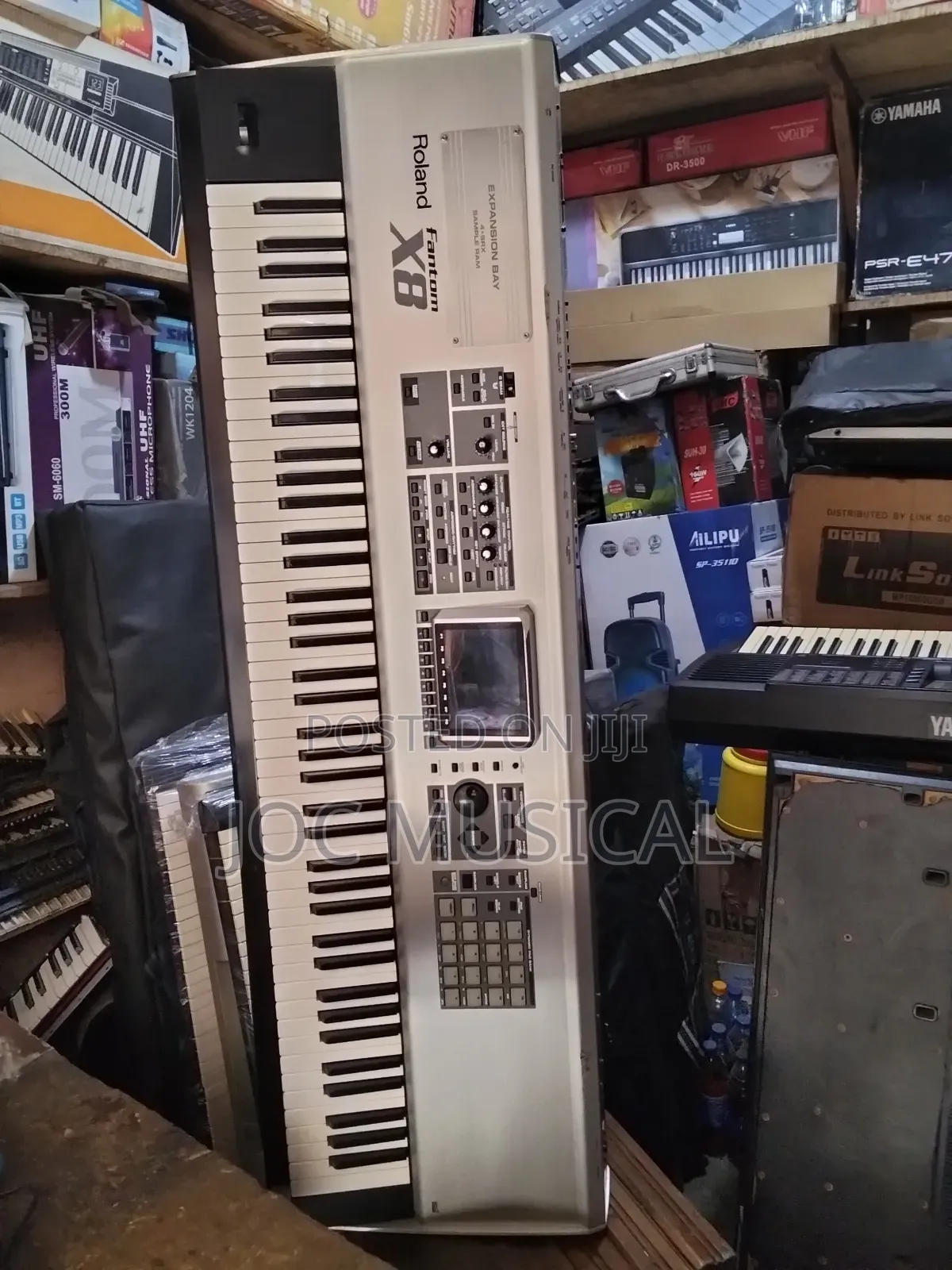 Roland Fantom X8 Keyboard