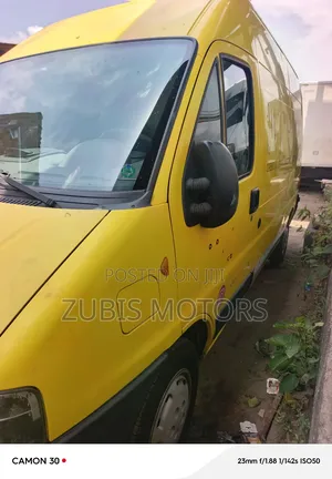 Fiat Ducato 2000 Yellow