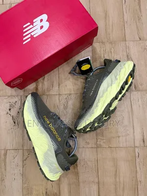 New Balance Luxury Men's Sneakers Best Quality Well Banded Package