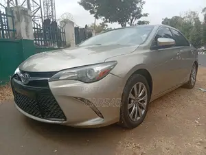 Toyota Camry 2015 Gold