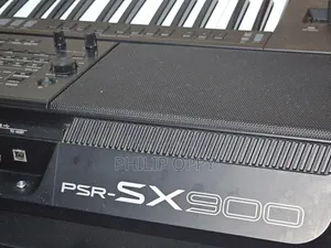 Yamaha PSR Sx900 Digital Arranger Workstation Keyboard Used