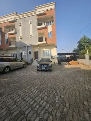 4bdrm Duplex in Guzape District for rent