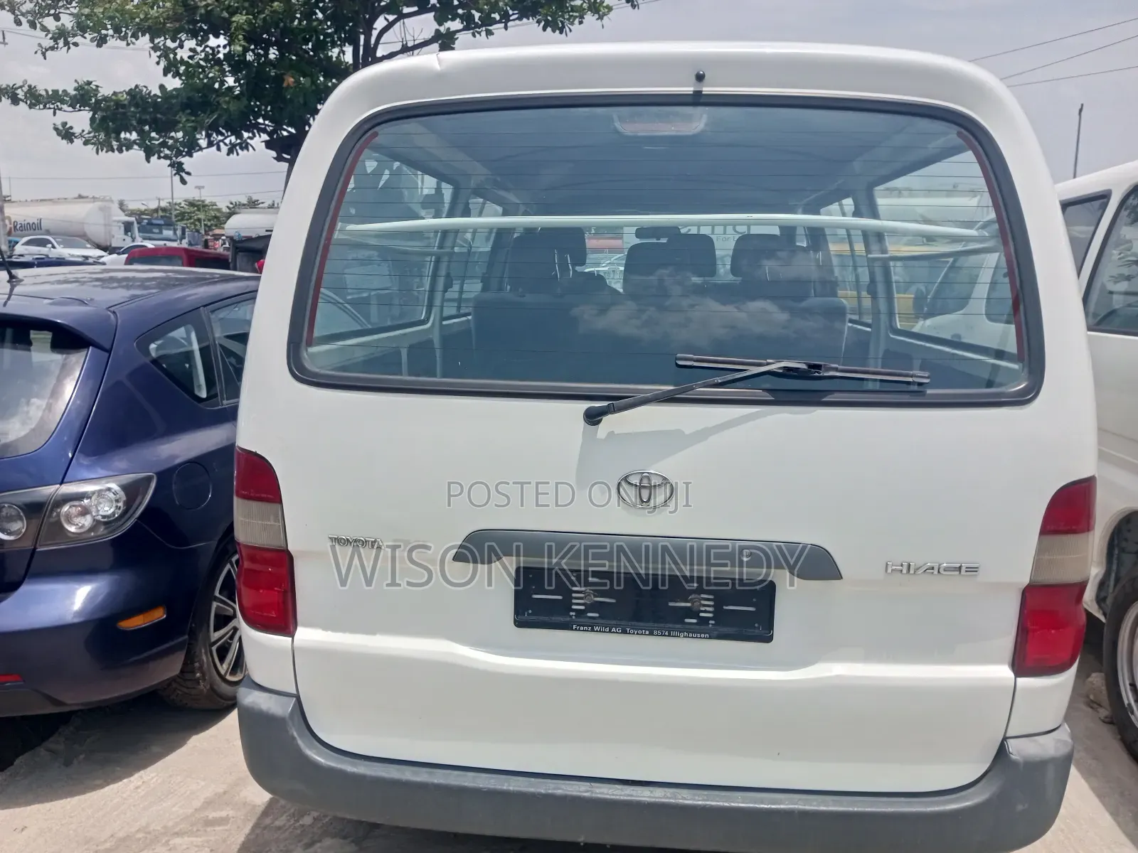 Toyota HiAce 2003 White