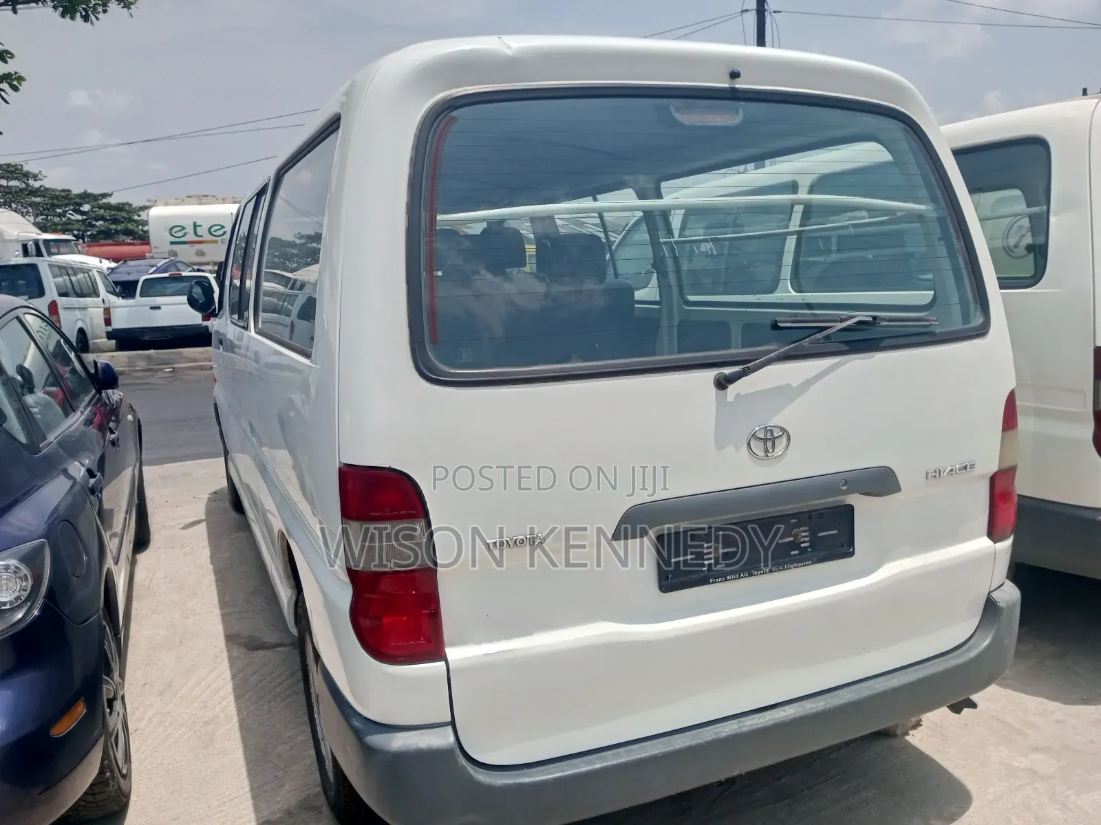 Toyota HiAce 2003 White
