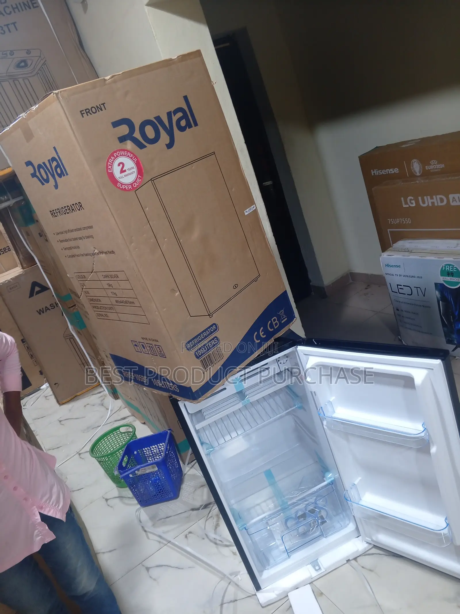 Royal 105 Liters Refrigerator - Fast Cooling Table Top