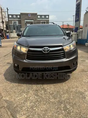Toyota Highlander Limited 4dr SUV AWD (3.5L 6cyl 6A) 2014 Gray